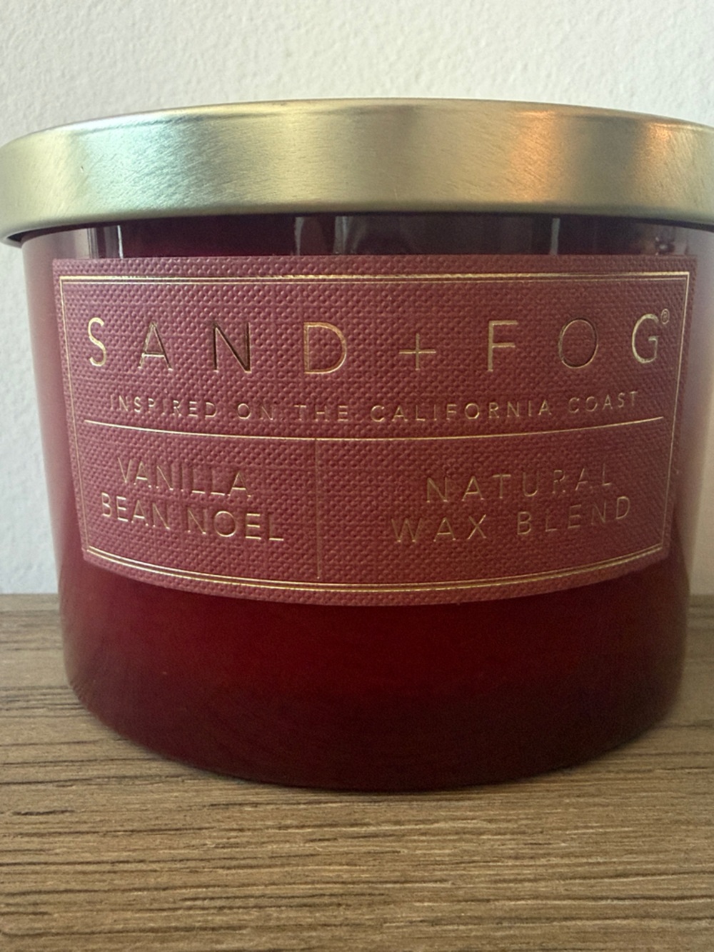 NWT Sandy + Fog Vanilla Bean Noel 12oz Candle